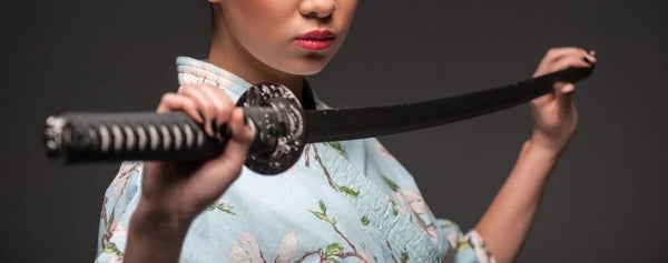 ¿Cuál es el peso de una Katana?